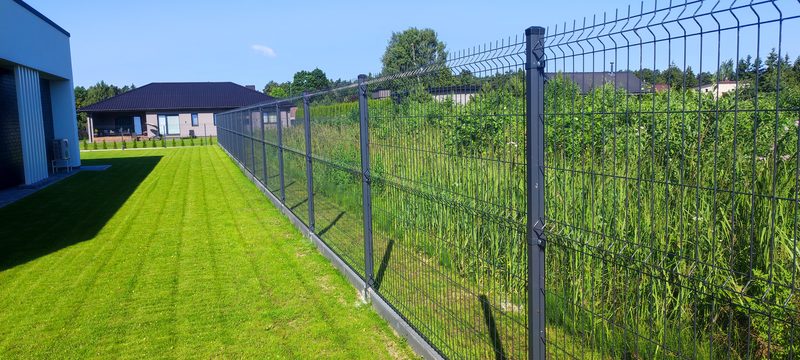 Metalinė tvora su stulpais ir pamatu — Ironix, Panevėžys