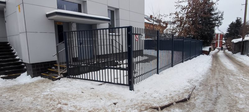 Tvoros ir įvažiavimo vartų projektas — Ironix, Lietuva